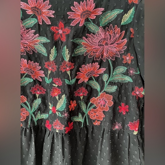 American Eagle Embroidered Floral Blouse - Picture 3 of 5